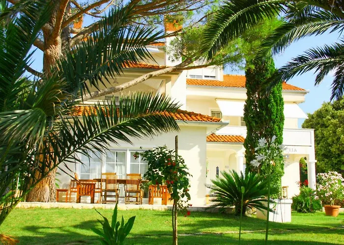 Lucija Apartment Rab Town