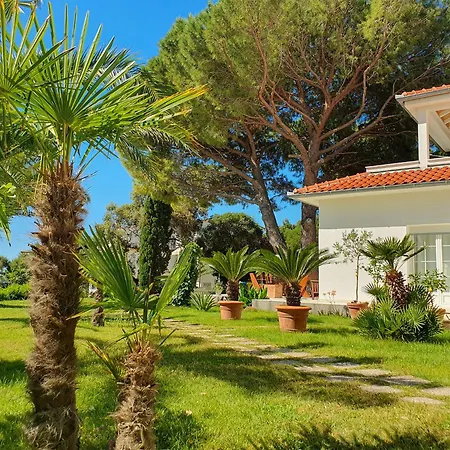 Apartment Lucija Rab Town