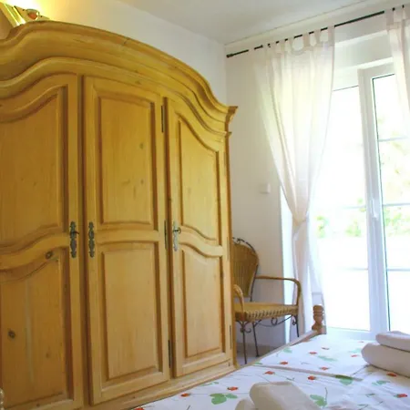 Lucija Apartment Rab Town