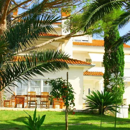 Lucija Apartment Rab Town