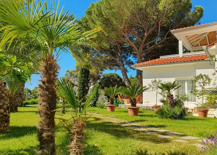 Apartment Lucija Rab Town